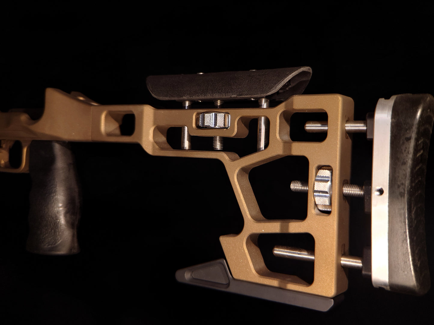 Eurus Burnt Bronze FX King Dynamic Panthera  PCP Chassis Butt Stock Close Up Angled 